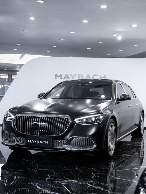 成都324岚图汽车的售后服务让用户无忧出行，迈巴赫未来的豪华车趋势